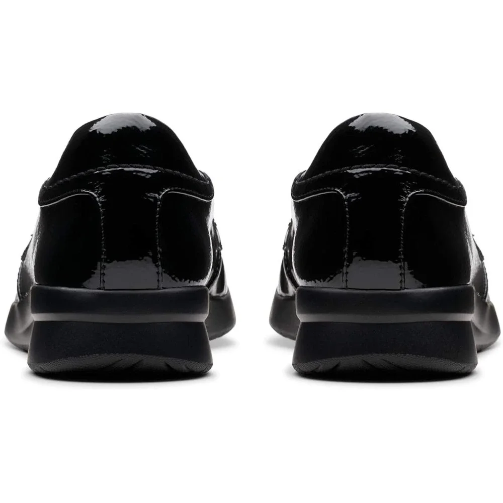 Clarks Elowyn Penny Loafer Womens 8.5 Black Patent Leather Comfort Shoes Slip On